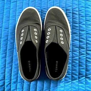 Torrid size 9 slip on sneakers